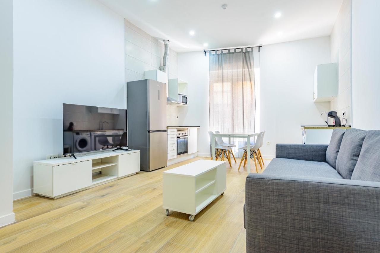 Bieti Castellon Hostel กัสเตญองเดลาปลานา ภายนอก รูปภาพ