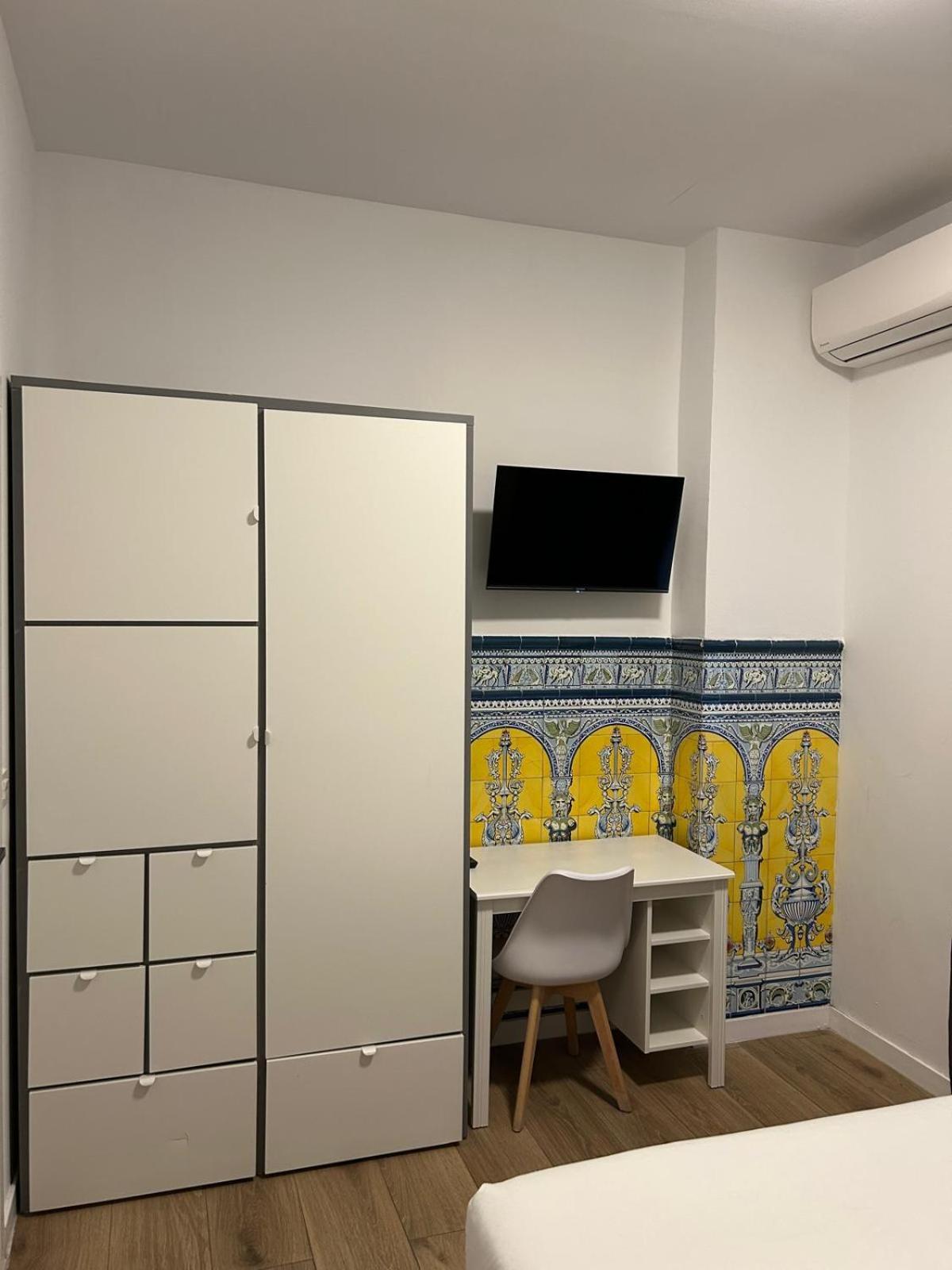 Bieti Castellon Hostel กัสเตญองเดลาปลานา ภายนอก รูปภาพ