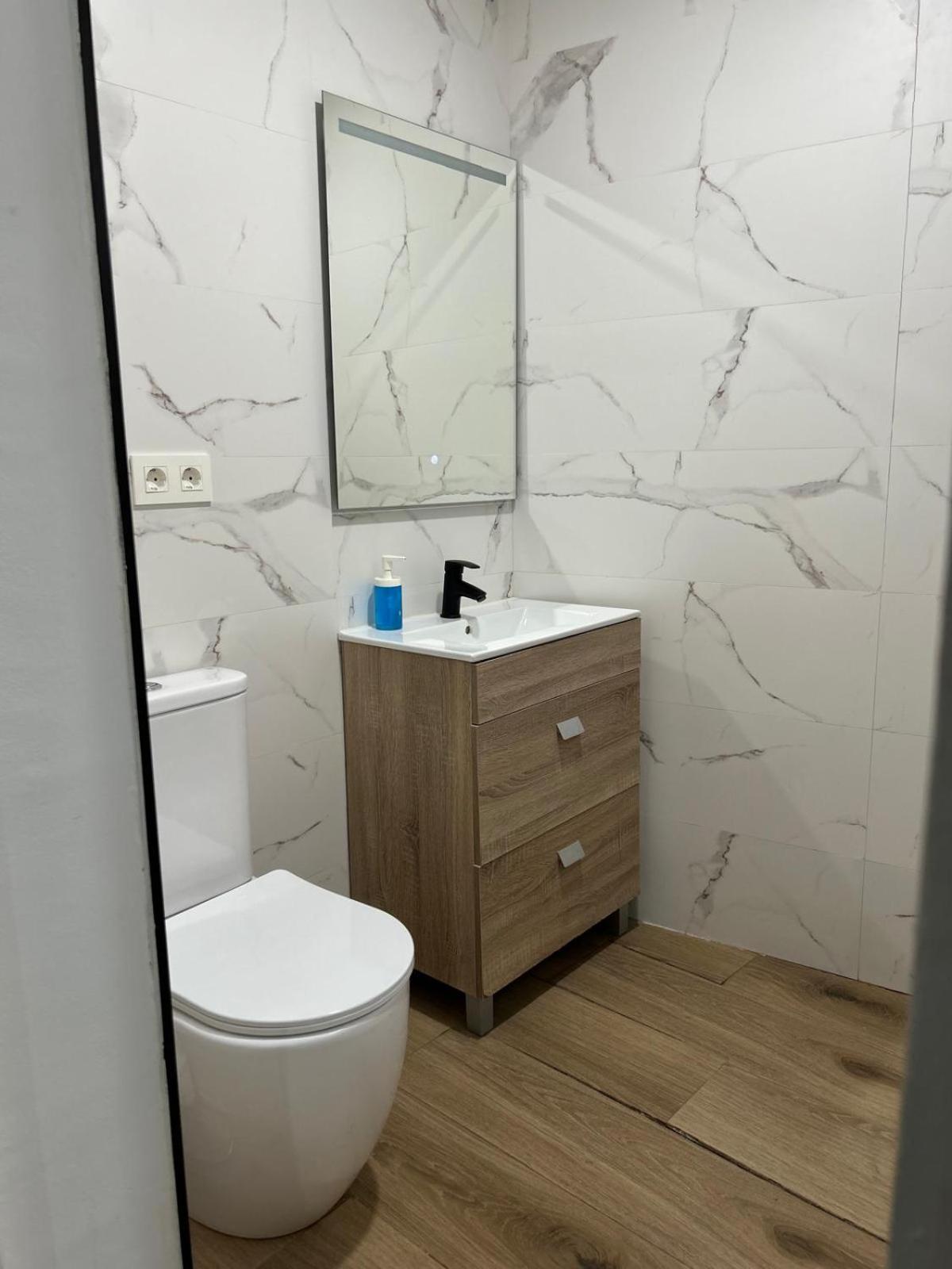 Bieti Castellon Hostel กัสเตญองเดลาปลานา ภายนอก รูปภาพ