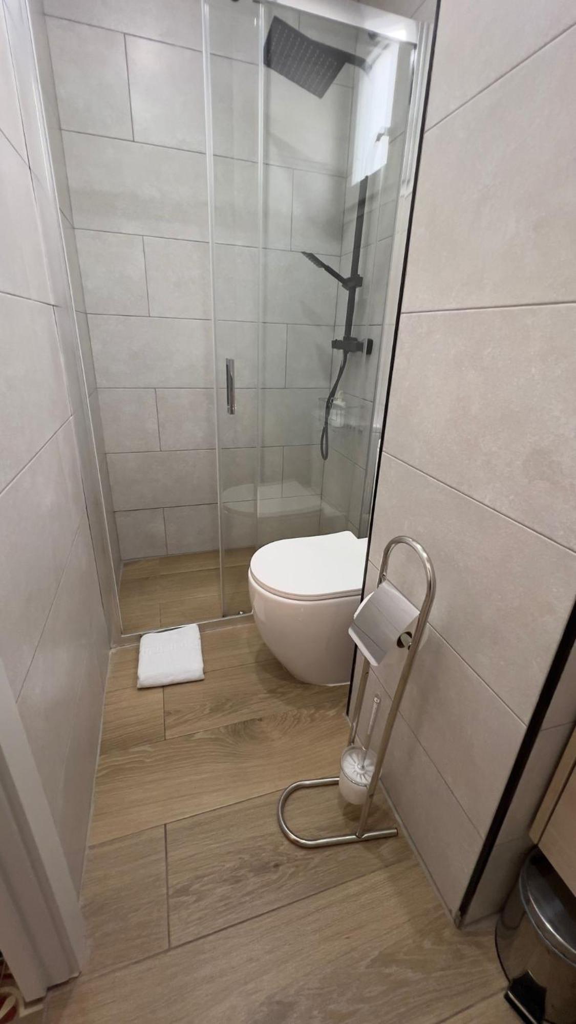Bieti Castellon Hostel กัสเตญองเดลาปลานา ภายนอก รูปภาพ