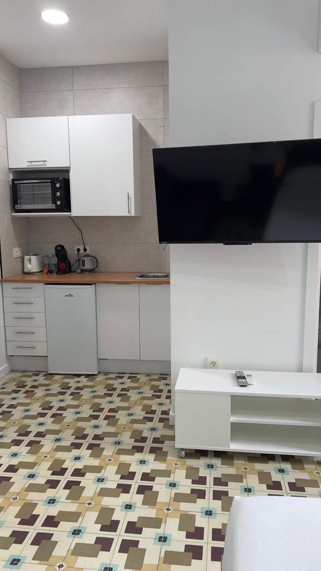 Bieti Castellon Hostel กัสเตญองเดลาปลานา ภายนอก รูปภาพ