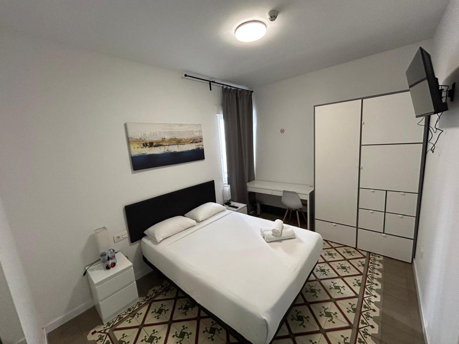Bieti Castellon Hostel กัสเตญองเดลาปลานา ภายนอก รูปภาพ