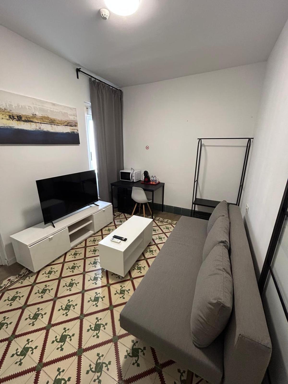 Bieti Castellon Hostel กัสเตญองเดลาปลานา ภายนอก รูปภาพ
